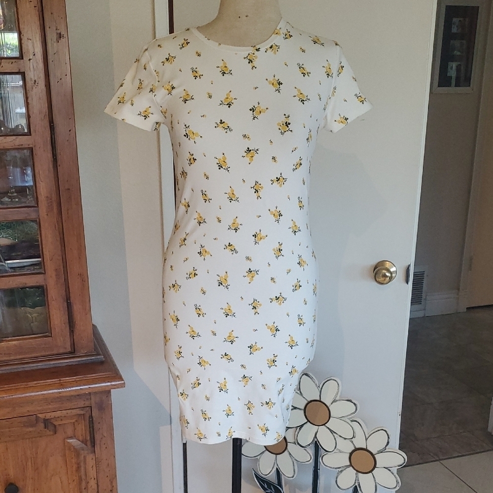 Forever 21 White Sheath Mini Dress with Crew Neck